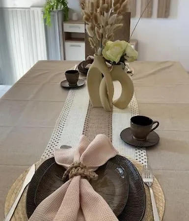 Apartament Mh - Chaleureuse Maison Scandinave Nîmes